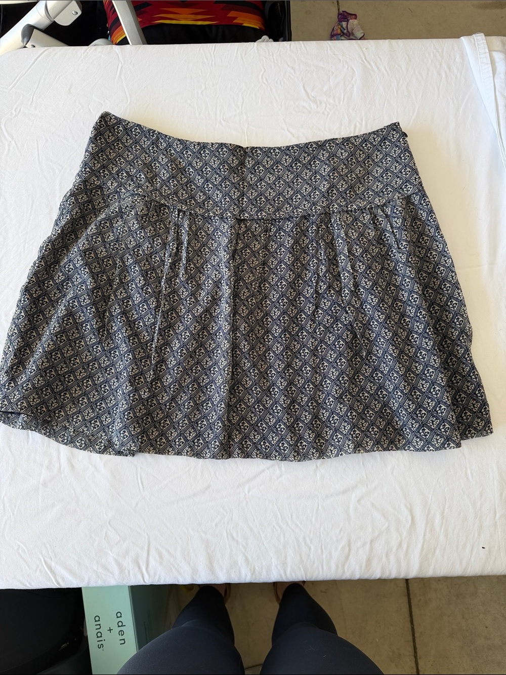Madewell Women’s Blue and White Patterned Skirt